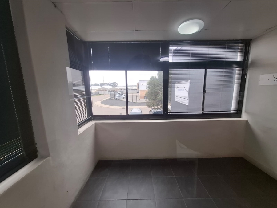 To Let Commercial Property for Rent in Fisantekraal Western Cape